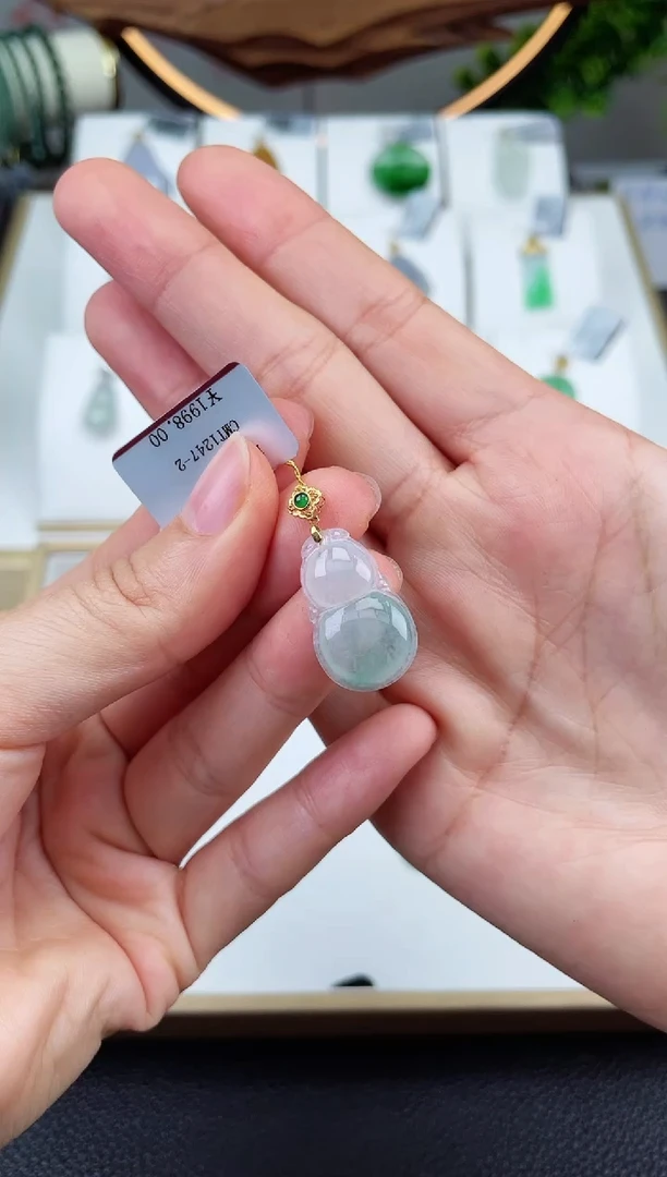 【闪购商品】翡翠挂件18K金镶嵌18K金扣葫芦多人@@CMT1247-2