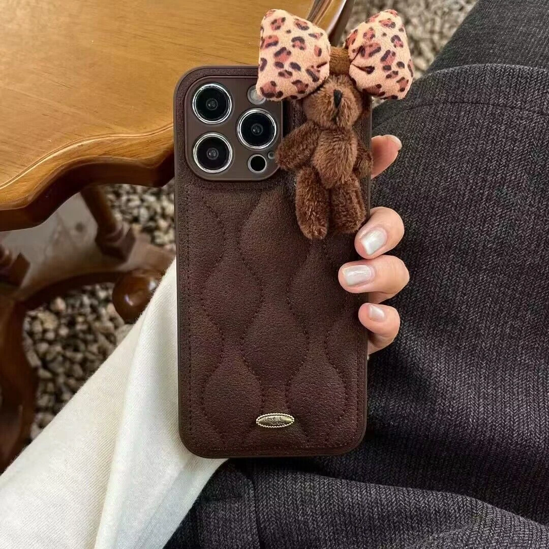 可爱美拉德棕色毛绒小熊皮质手机壳iPhone15/14Promax苹果13/12女