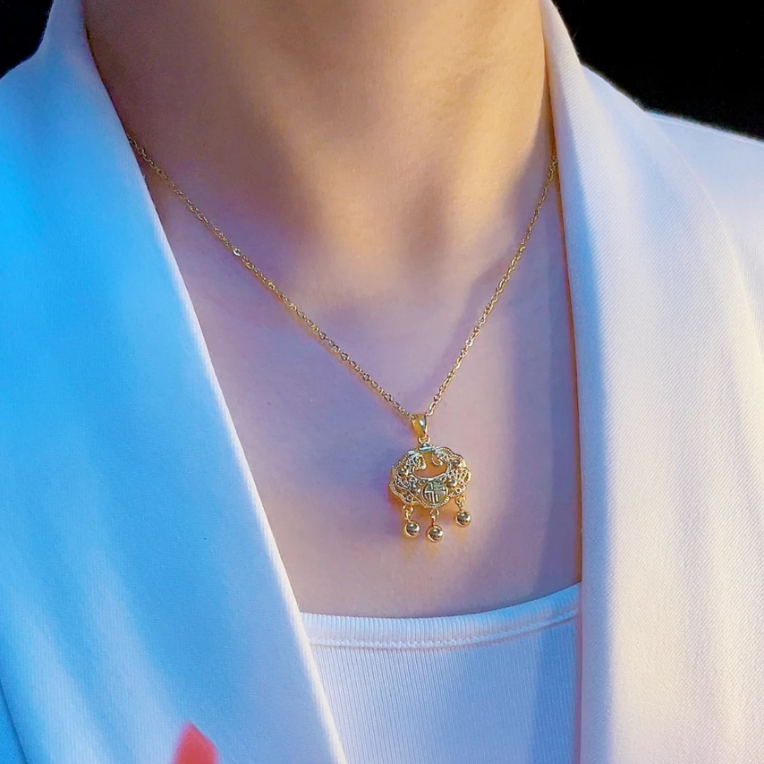 钛钢合成锆石项链 新款如意平安锁项链女百搭