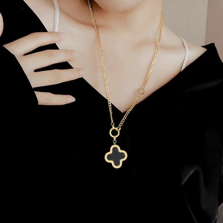 钛钢项链 小众长款四叶花毛衣链网红高端大气项链时尚百搭卫衣链