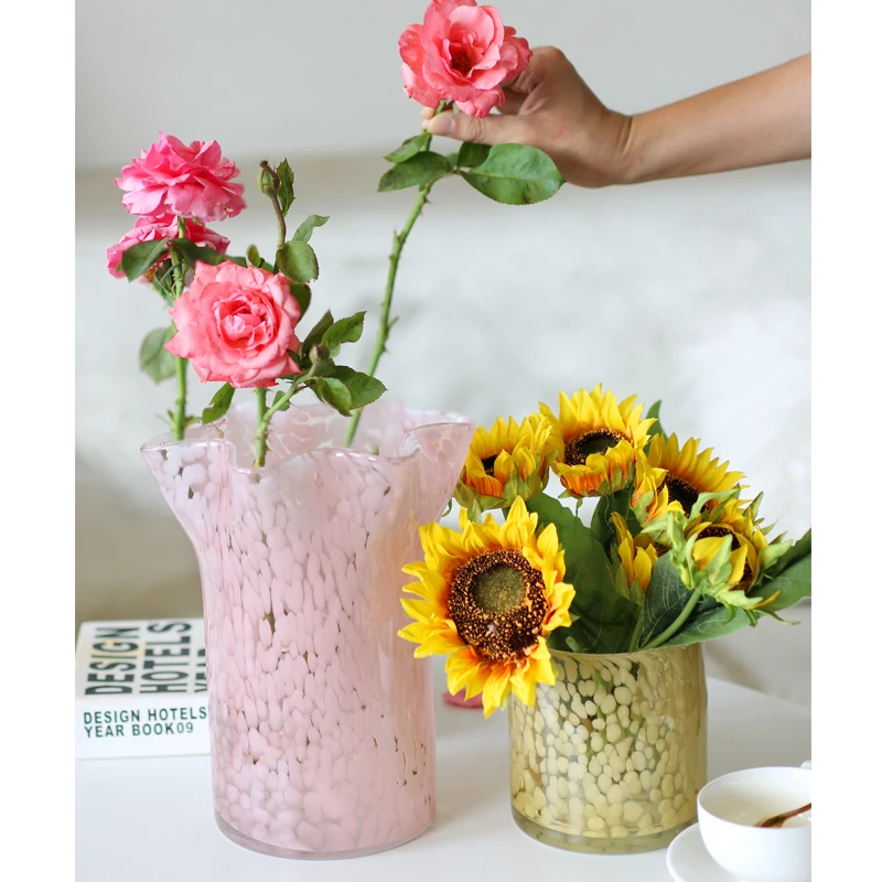 大口径粉色彩点花瓣口玻璃花瓶摆件客厅插花轻奢高档样板间装饰品