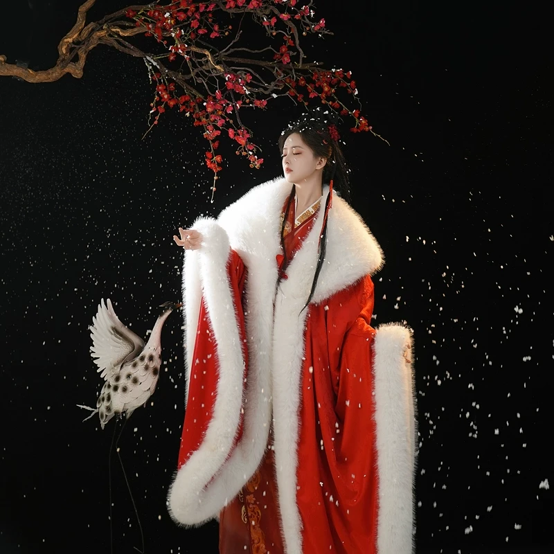 【红娘子】原创国风披风红色毛领汉服斗篷秋冬女网红加厚公主长款