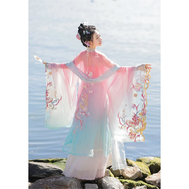 【春日莲莲】唐制诃子裙原创汉服女刺绣改良汉元素齐胸春夏秋款套装