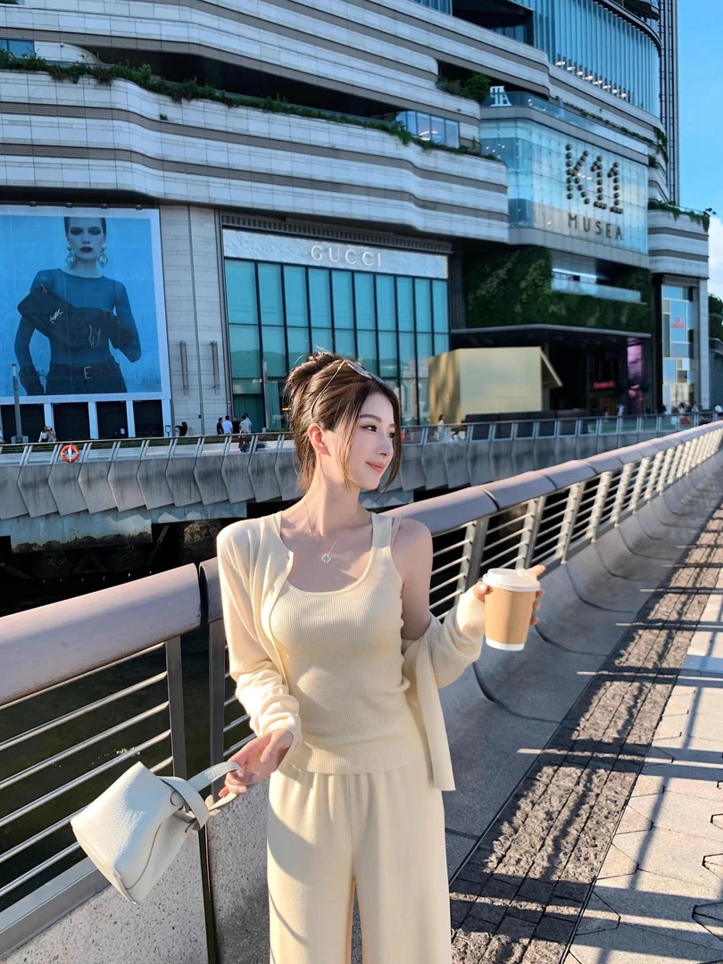 秋季柔软奶白风休闲薄款防晒开衫高腰显瘦阔腿裤软糯女背心打底