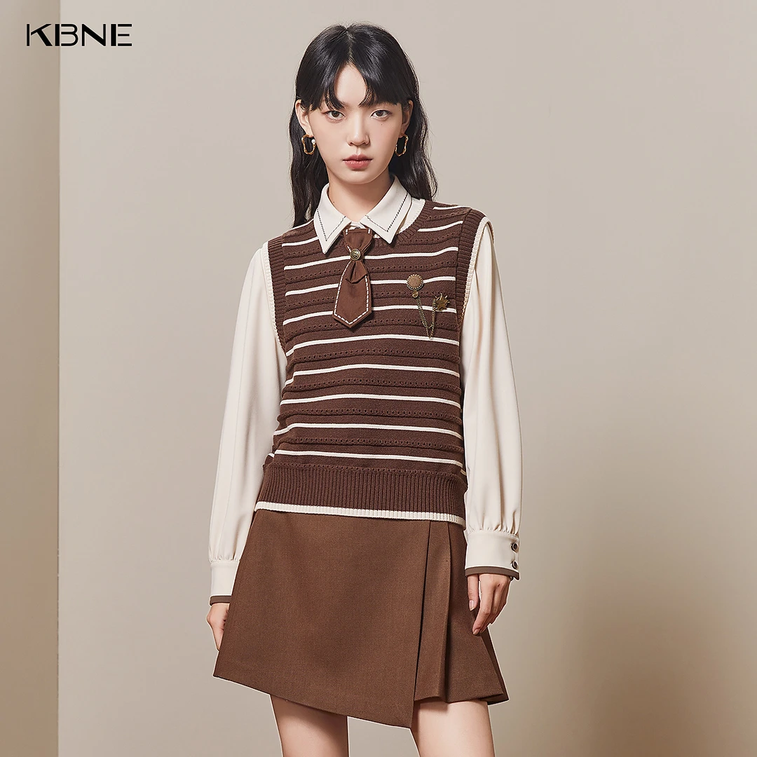 【商场同款】条纹针织马夹女kbne2023年秋冬新款美拉德风圆领马甲