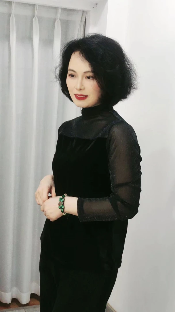 清风服饰 黑色网纱丝绒镂空拼接打底衫蕾丝显瘦气质时尚高领修身