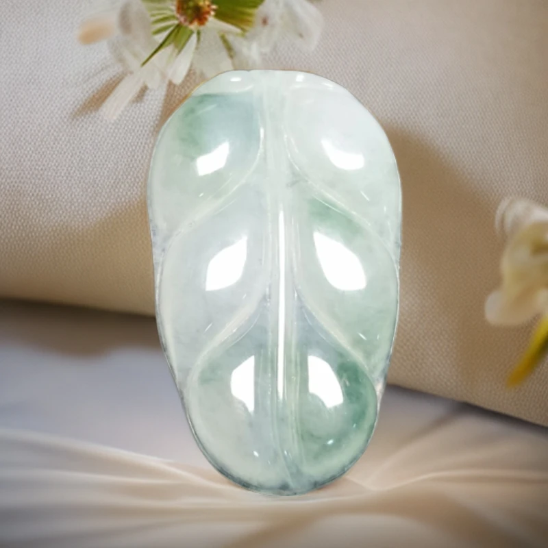 【望龙珠宝】缅甸翡翠A货精美时尚冰飘花叶子吊坠一件 多样性发其一