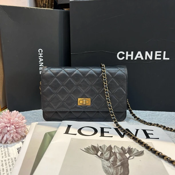 95新 Chanel/香奈儿 Chanel黑金2.55扣woc斜挎包 24060121-03