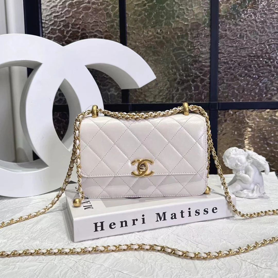 95新 Chanel/香奈儿 Chanel白色双金珠斜挎包24100088-02