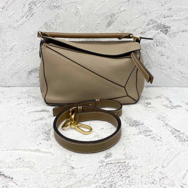 95新 LOEWE/罗意威 罗意威奶茶色积木包24010068-01