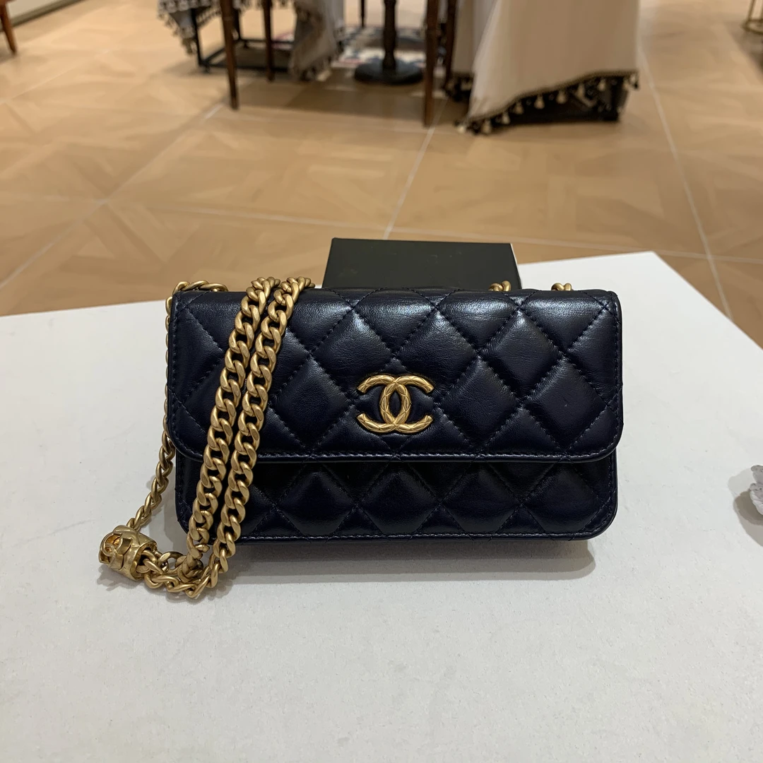 95新 Chanel/香奈儿 Chanel深蓝色mini手机包 woc 24090092-01