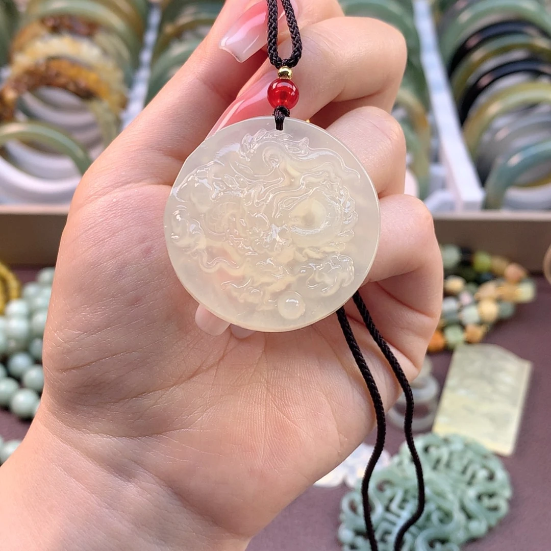 【闪购商品】蛇纹石玉颈饰合金