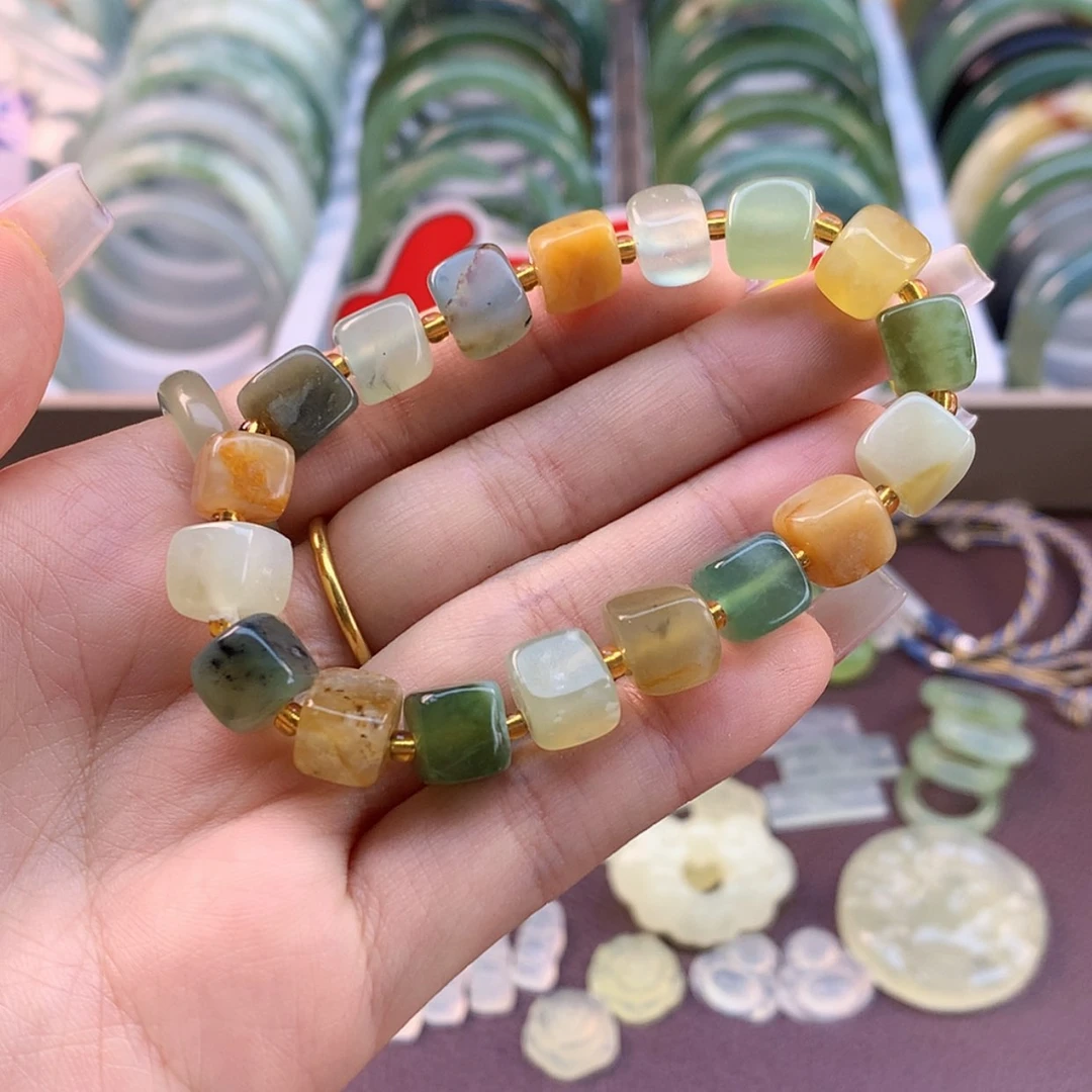 【闪购商品】蛇纹石玉颈饰合金