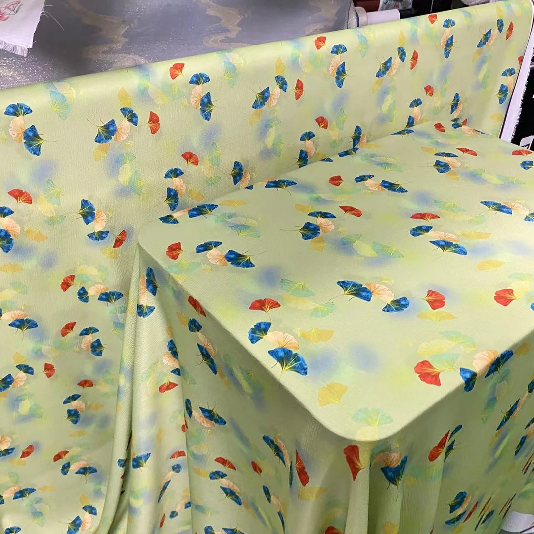 （25087）2024经典银杏高品质醋酸珍珠缎女装印花面料（源头工厂