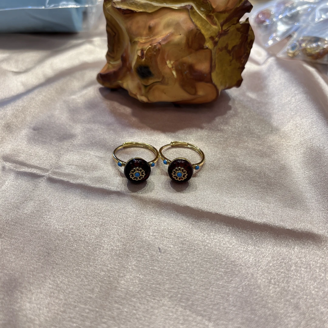 【祥燕珠宝】天然血珀国风款蛋面戒指 M010