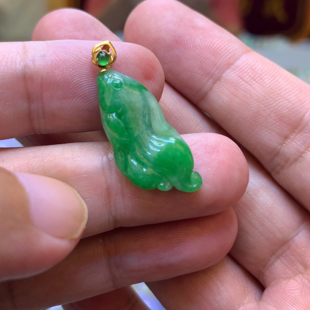 翡翠颈饰18K金镶嵌翡翠