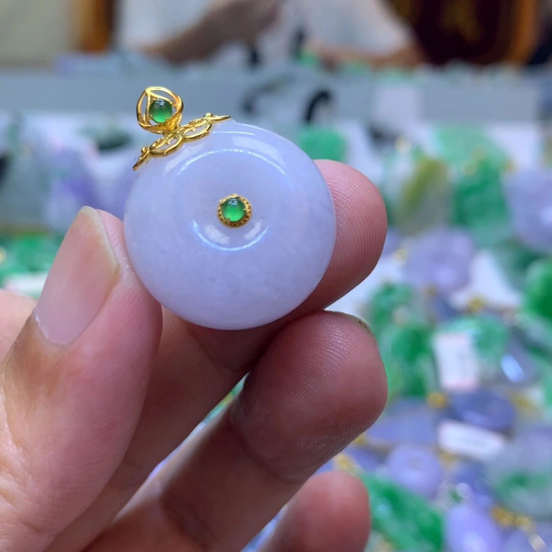 翡翠颈饰18K金镶嵌翡翠