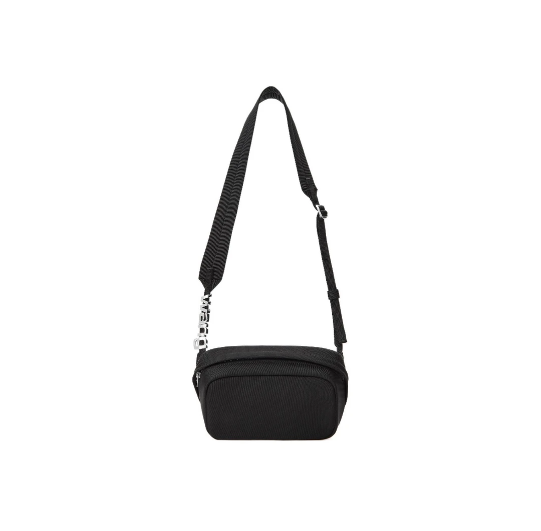 全新未使用 AlexanderWang亚历山大王中号黑色尼龙斜挎包单肩包
