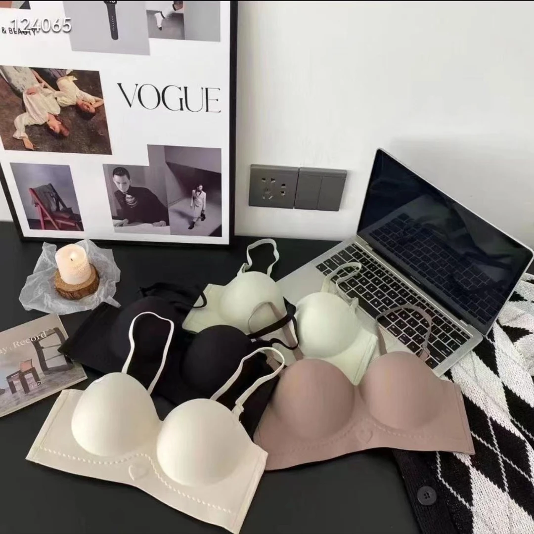 【张舒雅】山崩地摇外扩圆圆无痕防滑无肩带上衣DY#108104