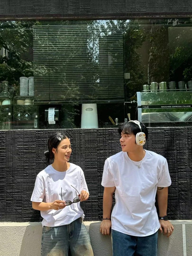 运动白色休闲情侣潮流纯色圆领韩版上衣白色时尚休闲情侣夏季纯色