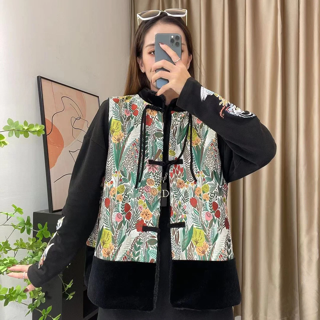 【现货】复古提花马甲中式轻国风盘扣加绒加厚无袖立领马甲231213