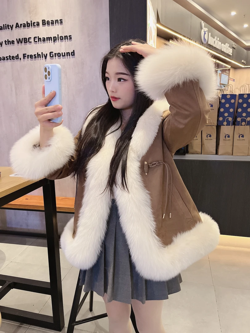 2024年新款秋冬时尚简约韩系狐狸毛麂皮绒大毛领直播外套女短款