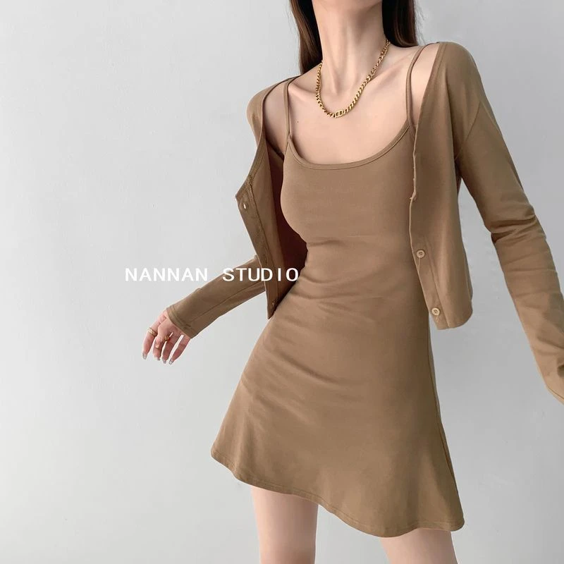 【东琳琳推荐】2025年夏修身短款鱼尾吊带连衣裙外搭长袖开衫两件套