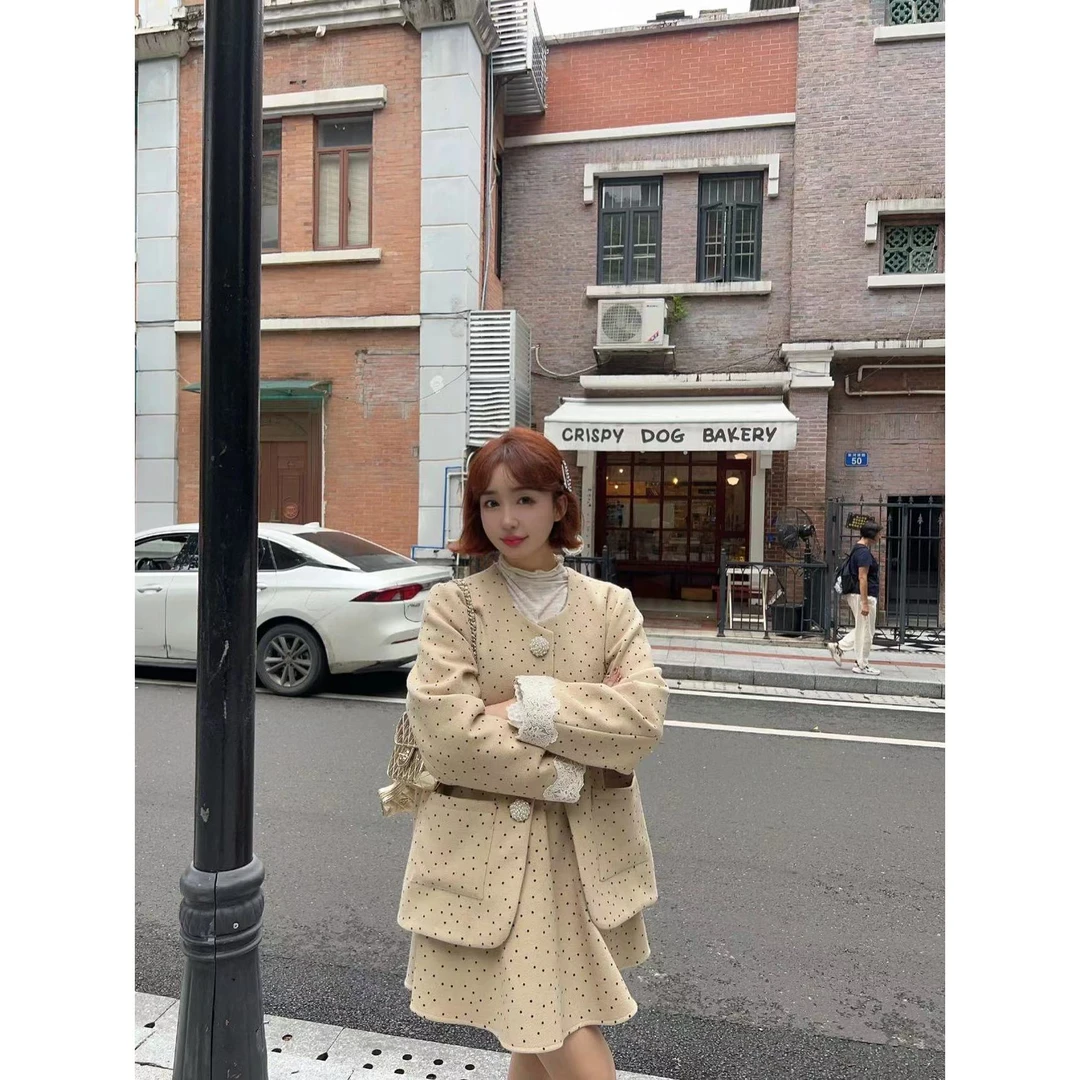 【YFONI】韩系气质奶卡波点蕾丝夹棉套装