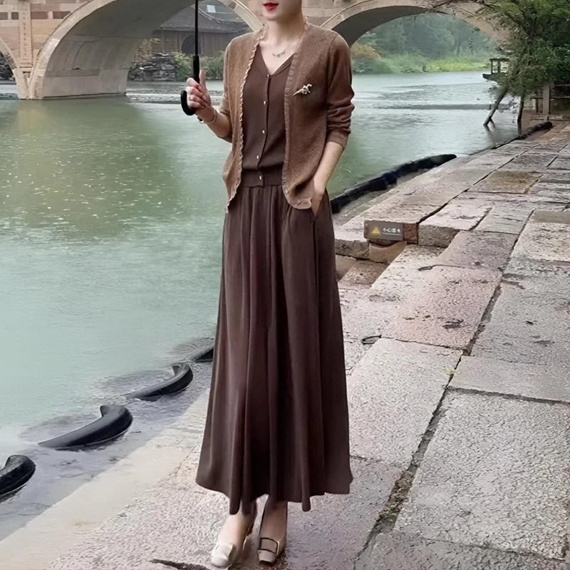 假两件秋冬V领长袖针织衫女木耳边开衫宽松显瘦中长款垂感半身裙
