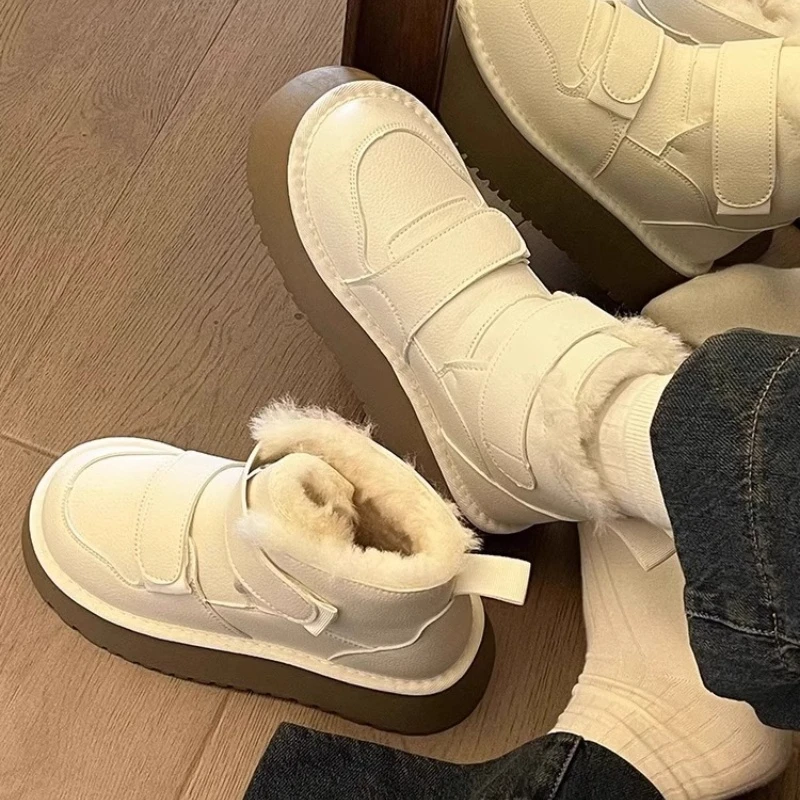 雪地靴女款冬季加绒加厚东北棉鞋2024新款厚底皮毛一体防水短靴子