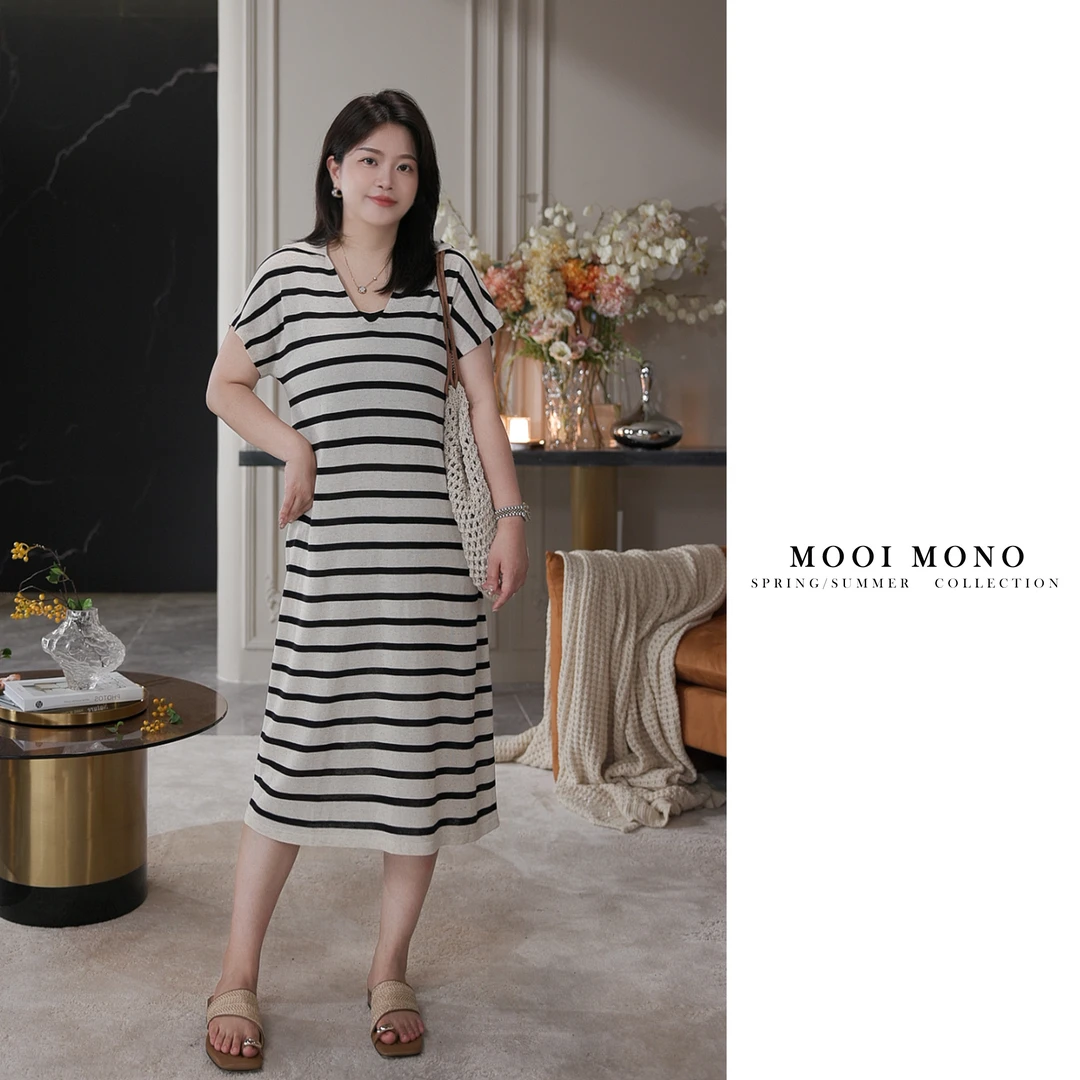 MOOI MONO＂里昂假日＂ 显瘦设计感翻领遮肉度假风连衣裙 D42L206