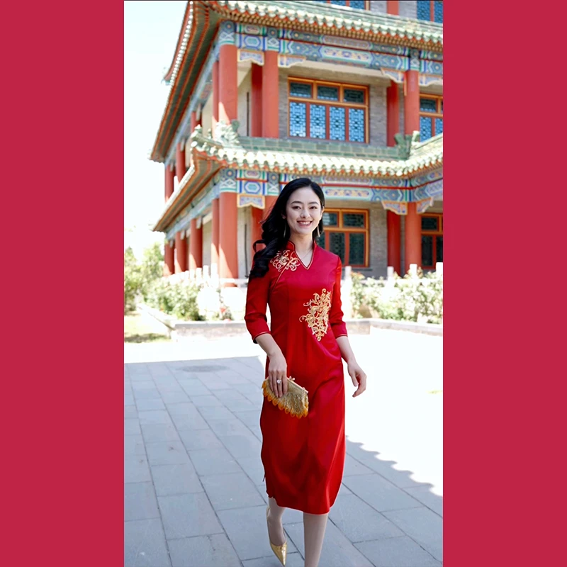 款号10681酒红色连衣裙场合聚会仪式感