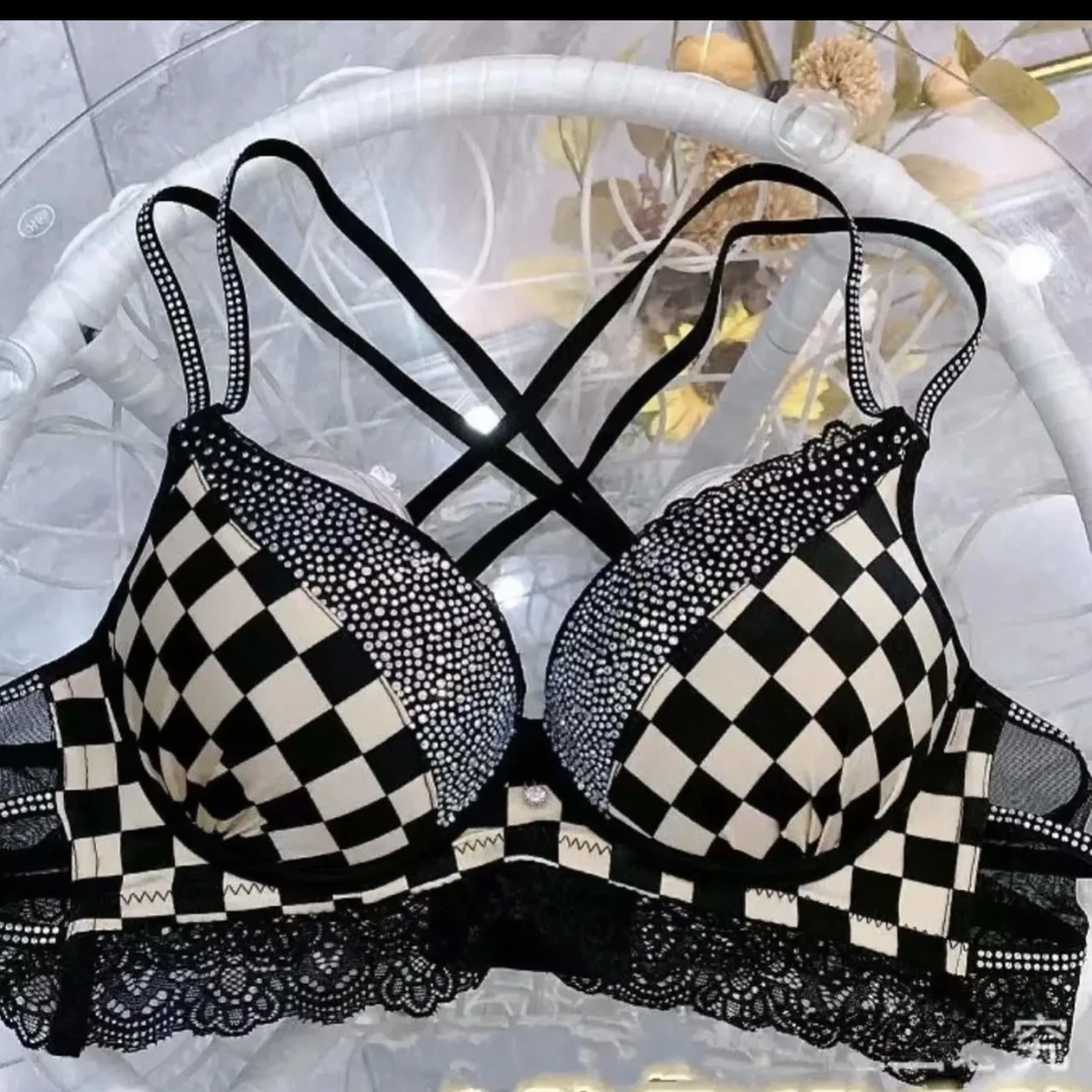 亮钻小胸加厚时尚洋气聚拢舒适文胸女士无钢圈格子抹胸内衣