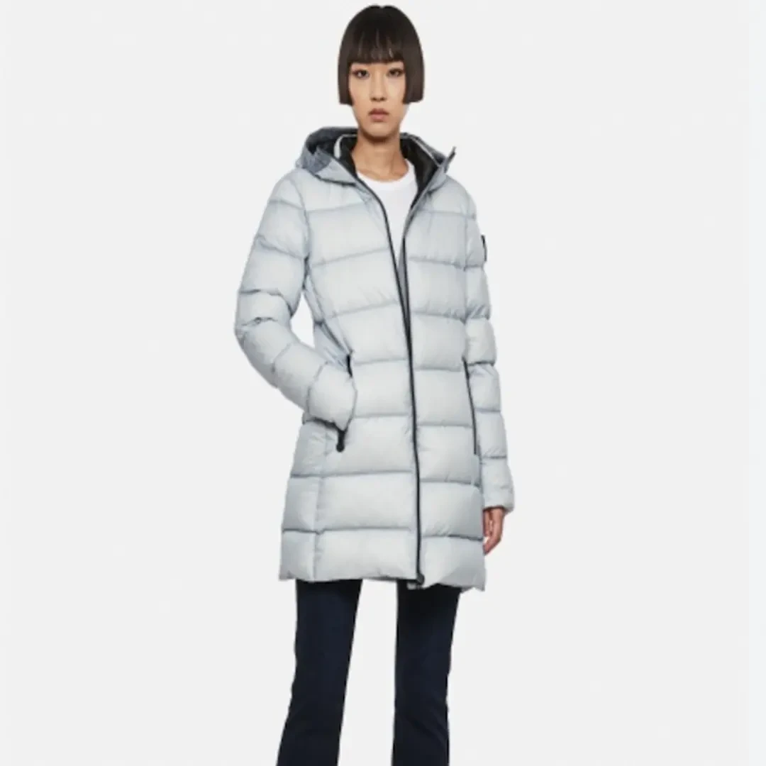 全新未使用  【国现 专柜价11800元】女士连帽羽绒服 M31LP239