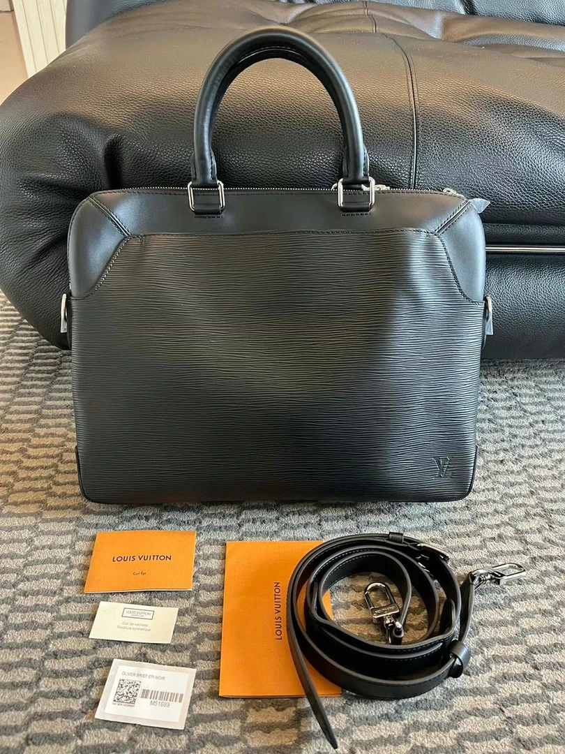 全新未使用 LouisVuitton/路易威登 【国现】男士包公文包