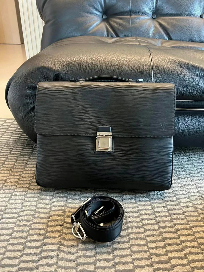 全新未使用 LouisVuitton/路易威登 【国现 】男士包公文包