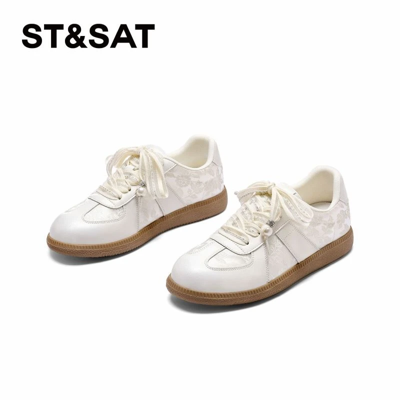 星期六百搭平底舒适板鞋女2025春季新款圆头透气时尚休闲低帮板鞋