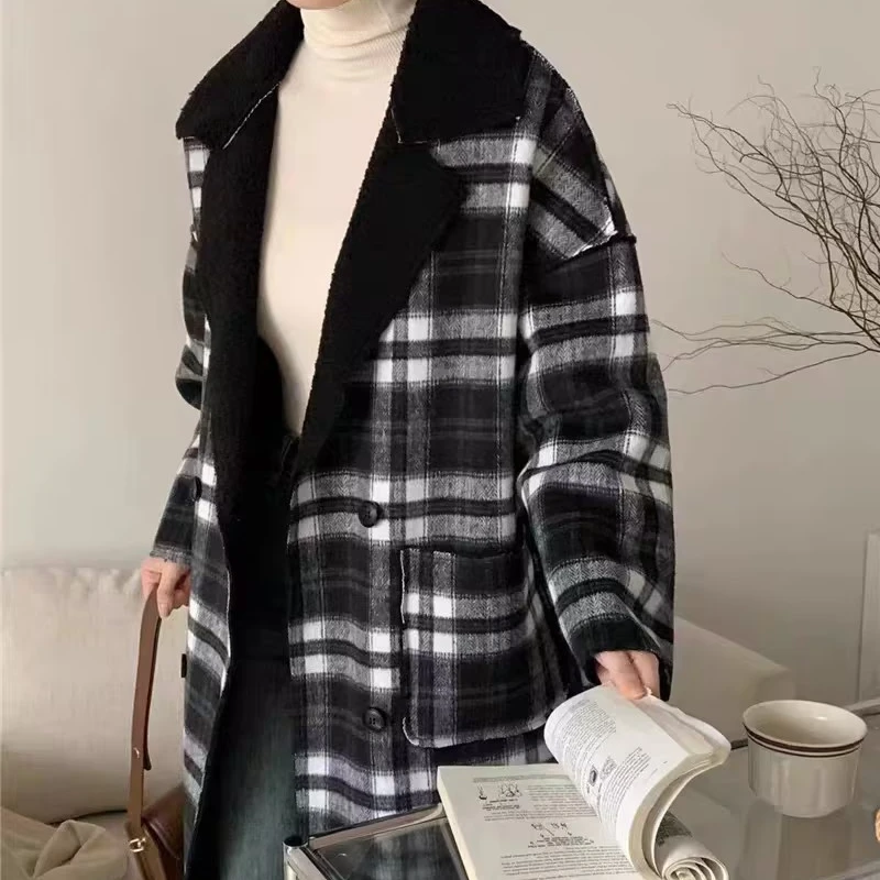 【南部新兴旺】C56390复古格纹毛呢大衣女中长款两面穿宽松翻领外套