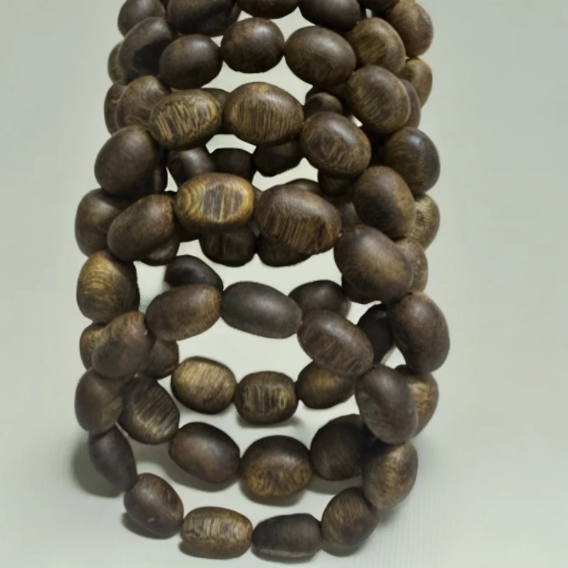 沉香（荣姐推荐）白棋1.0+8克虫漏瘤疤多样性发货一串