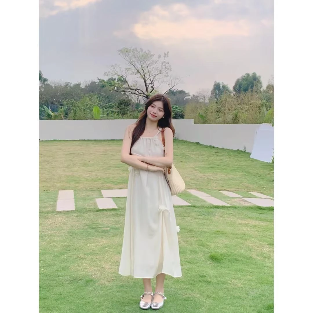 鹿向南【月间山茶】气质白色复古初恋纯欲温柔连衣裙DYL661199