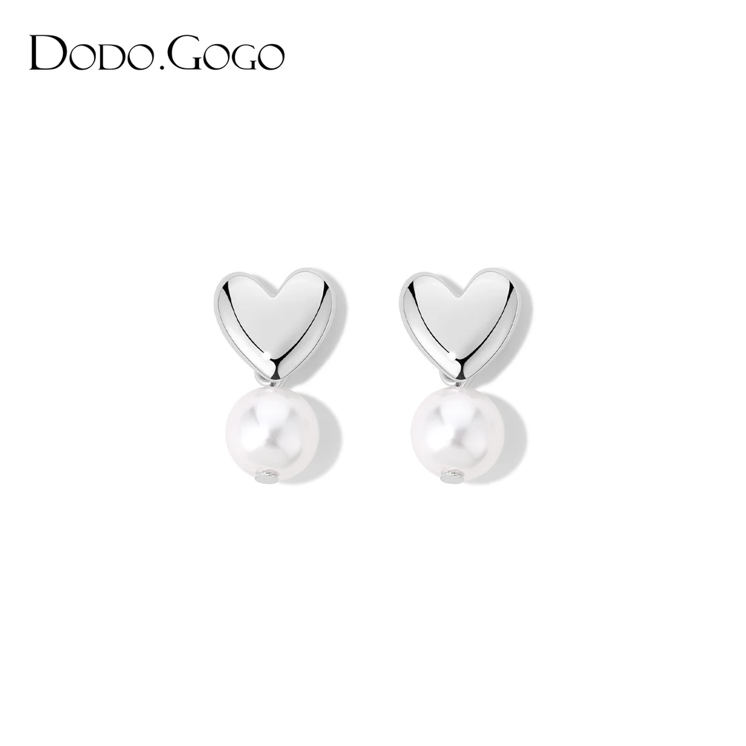 DODOGOGO 合金仿珍珠耳饰 爱心耳环女小众设计感高级简约百搭耳钉