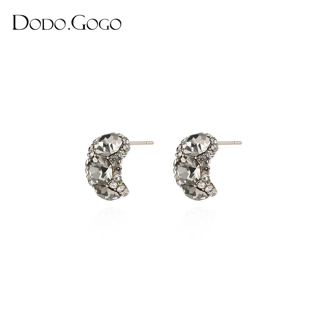 DODOGOGO 铜合金合成锆石耳饰 复古黑色C型耳钉小巧精致轻奢耳环