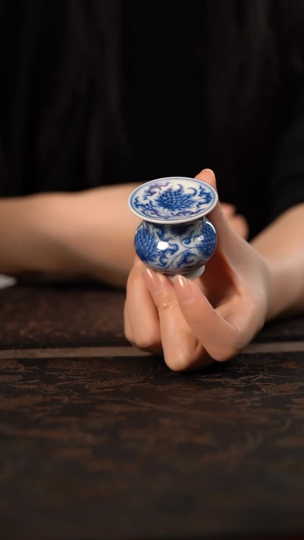 【闪购商品】杯聚澜堂缠枝菊渣斗盖置