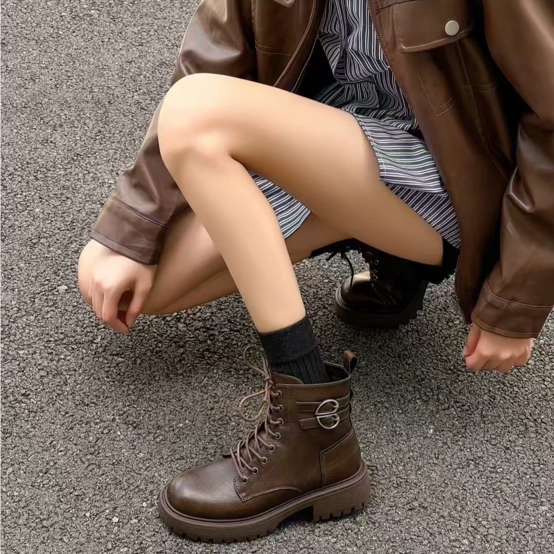 （换季清仓）797-2秋冬时尚马丁靴女厚底爱心扣侧拉链设计修身百搭