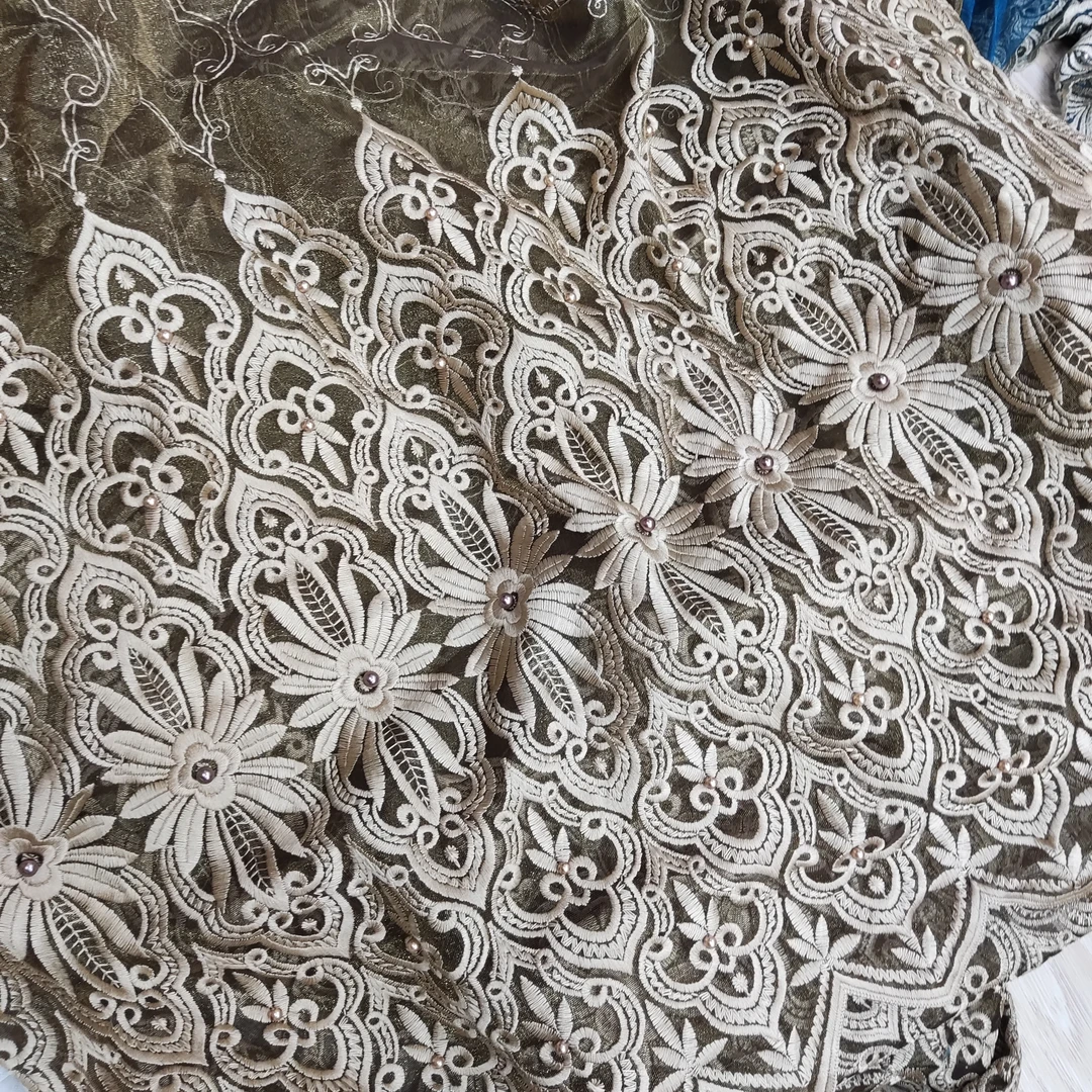 2150咖色铆钉纱帘宽3.68一片高2.75钩单