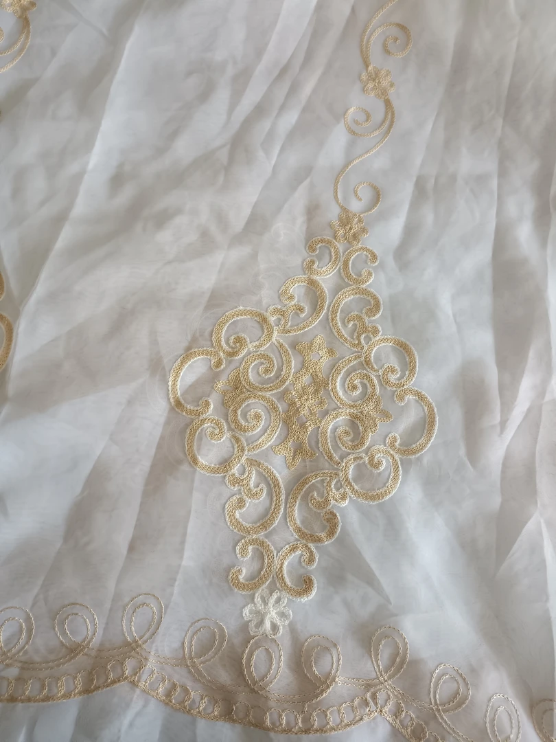 1689白色刺绣纱帘通体绣花