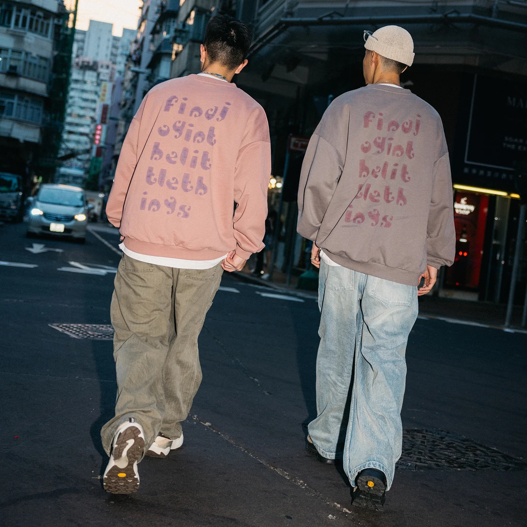 BananaClub"Letter Sweat"450g扭曲字母slogan标语印花圆领卫衣