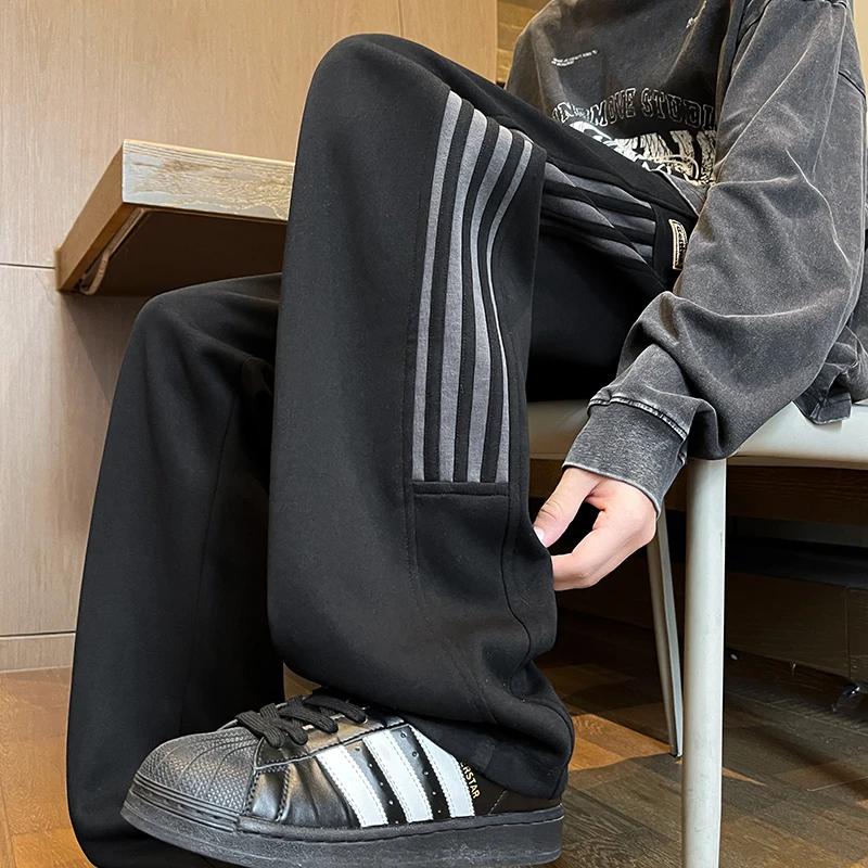 秋季显瘦条纹拼接直筒休闲裤男款大码宽松胖人男生运动裤卫裤