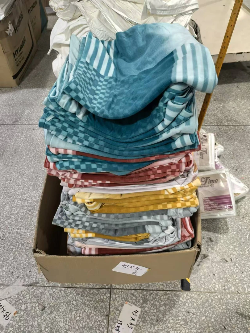 《厚广家》3楼43×75杂款摇粒绒枕套 发2对 不挑色 不配对