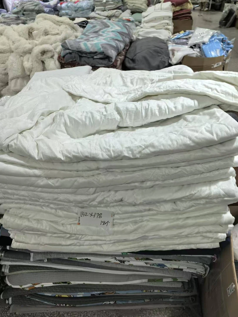 《厚广家》152×178白色天鹅绒被套 发1个